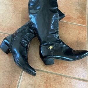 Elegant Black Leather Women's Boots